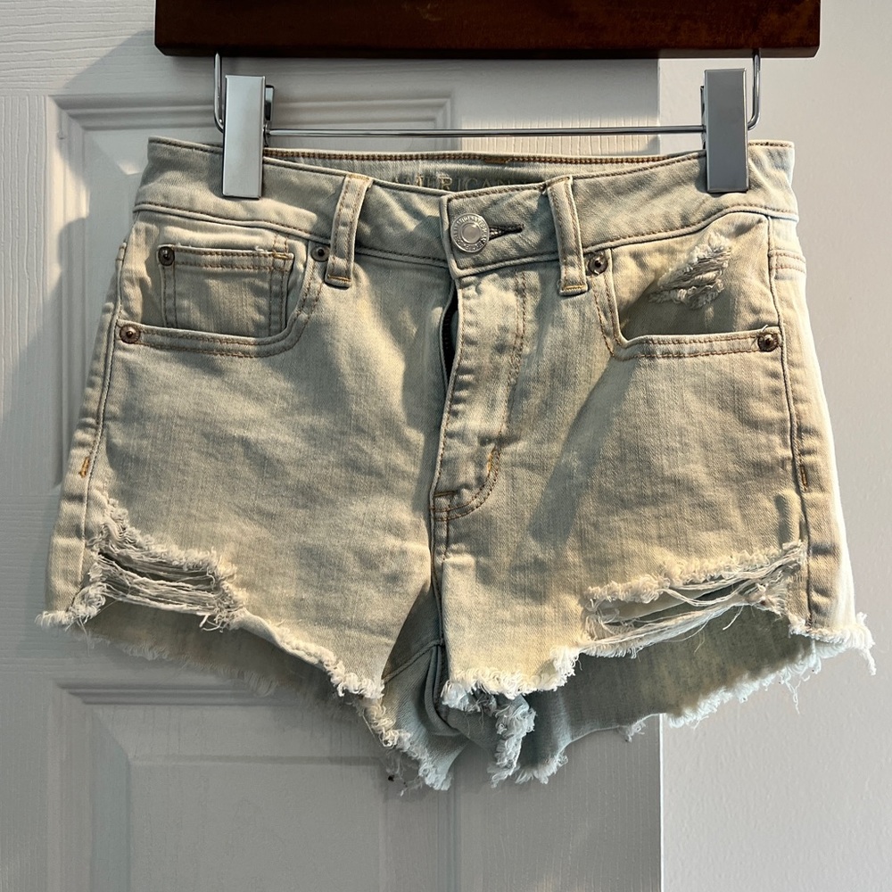 American Eagle cutoff light wash denim shorts super stretch